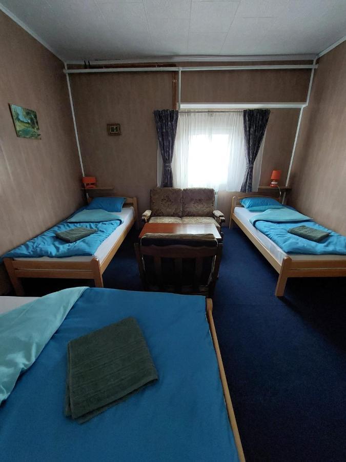 Hostel Suzzzy Novska Exterior photo